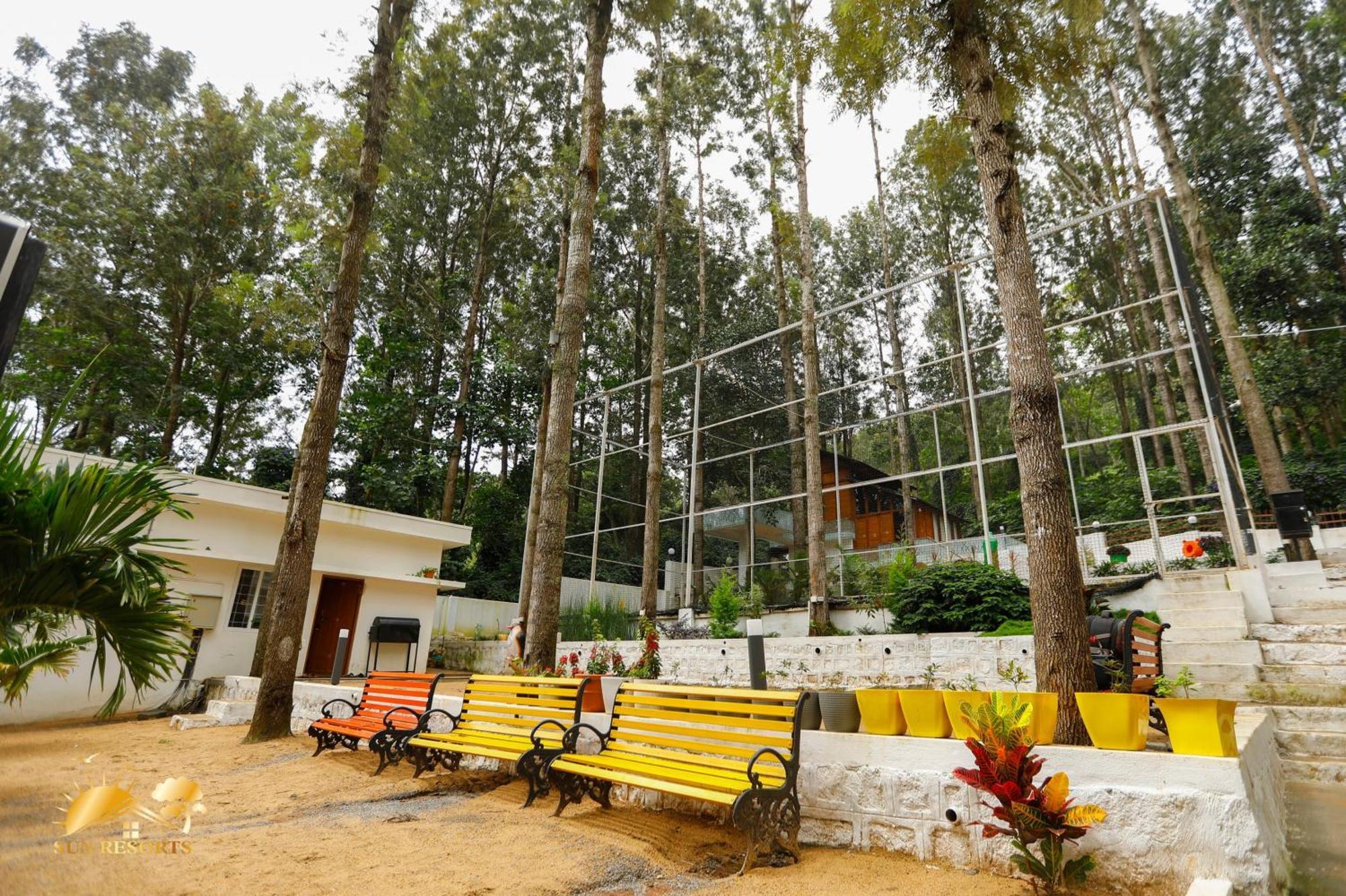 Sun Resorts And Adventures Yercaud Buitenkant foto